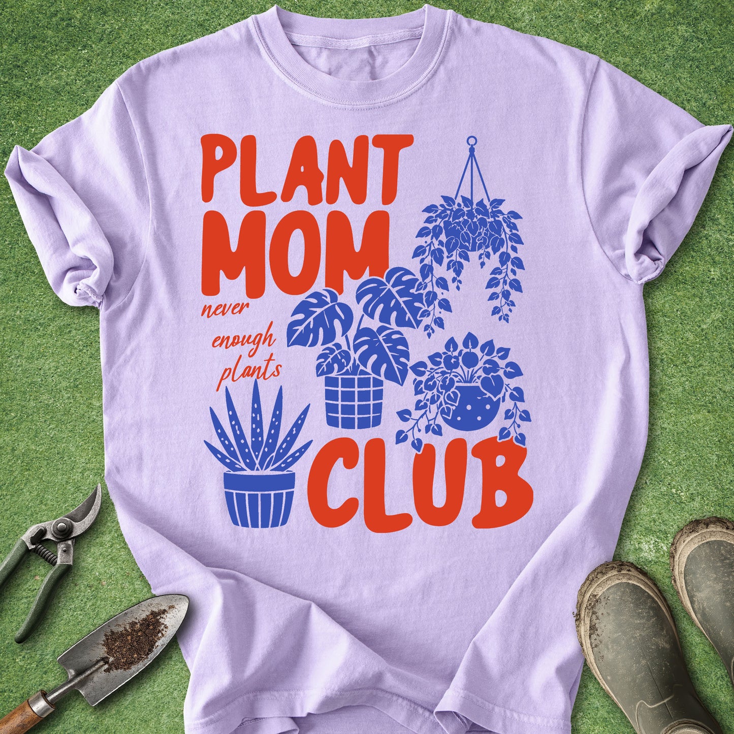 Light purple t-shirt with 'Plant Mom Club' design on a green background